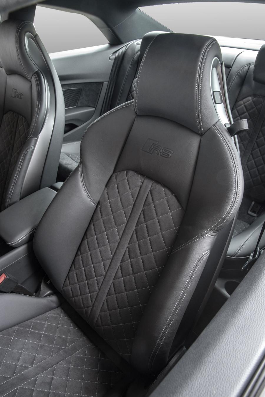 Интерьер Audi RS5 Coupe 2019 года  (LA) (фото 3 из 5)